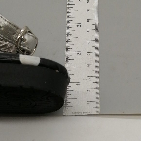 Lane Bryant Womens T Strap Thong Ankle Strap Sandals Black Polka Dots Buckle 10W - Picture 7 of 9